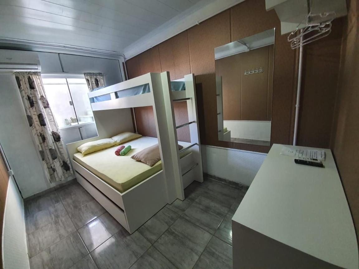 פנייה Sunflower Inn מראה חיצוני תמונה